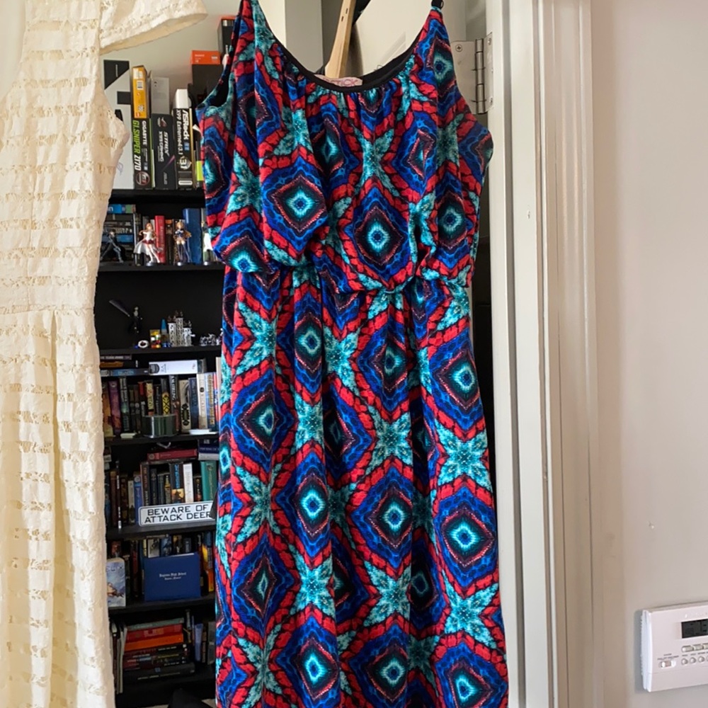 Good summer dress! In great condition